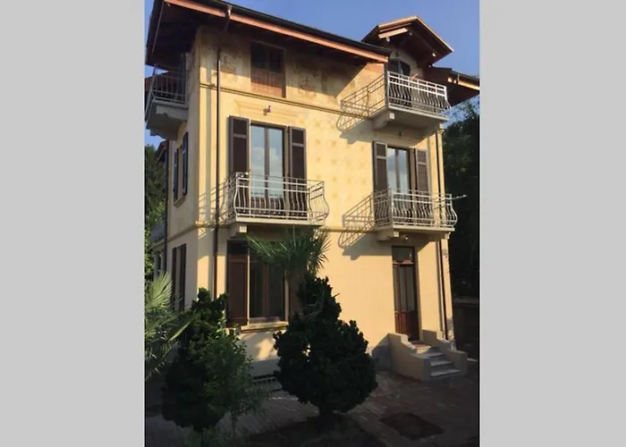 Luminoso Appartamento In Villa A Stresa